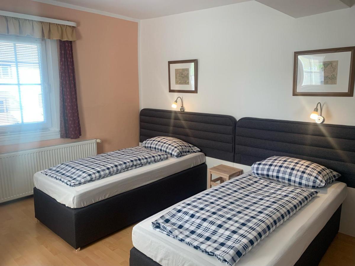 Zum Weissen Ross Hotel Nidda Ngoại thất bức ảnh